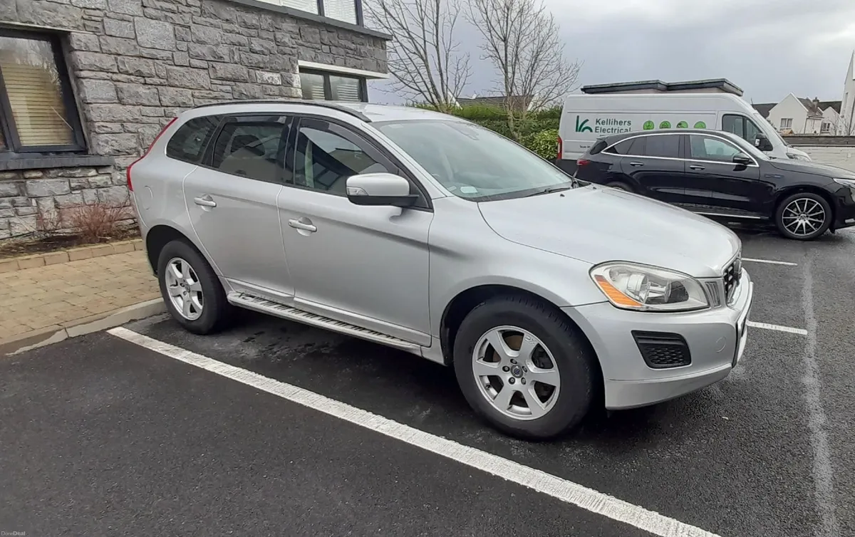 Volvo XC60 2010 - Image 1
