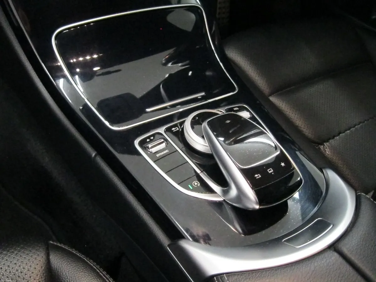 Mercedes-Benz C-Class 2016 - Image 4