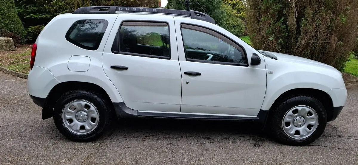 15. Dacia Duster , Diesel,  NEW NCT 5/27 - Image 3