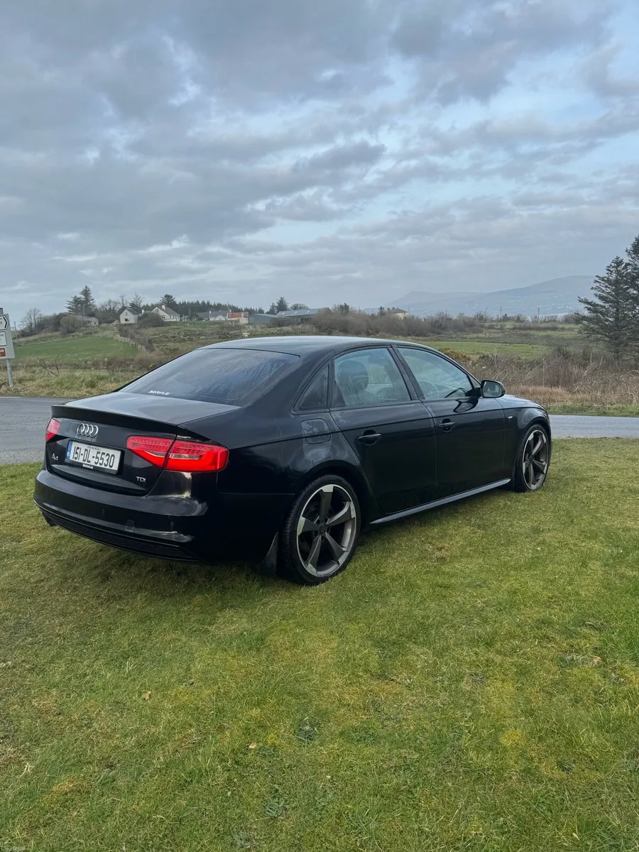 Audi A4 SLine Black Edition - Image 4