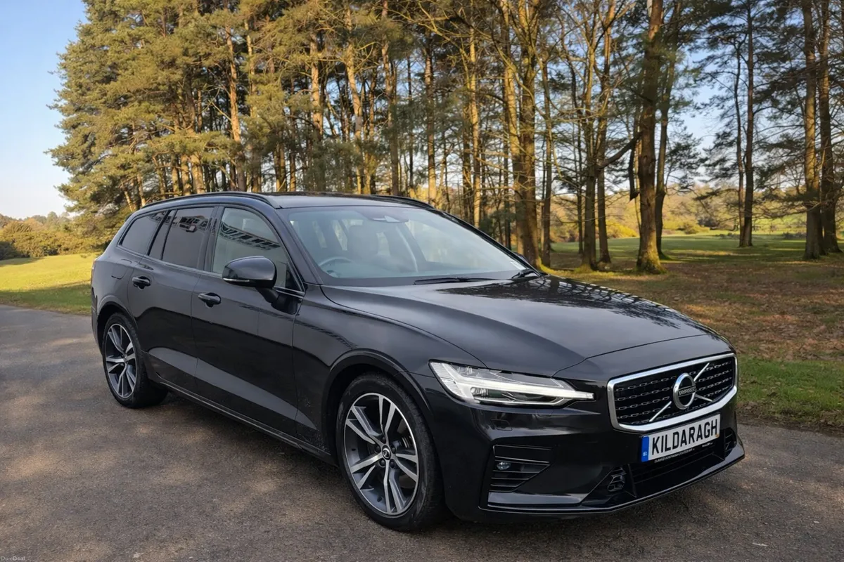 Volvo V60 2021 AWD R Design - Image 1