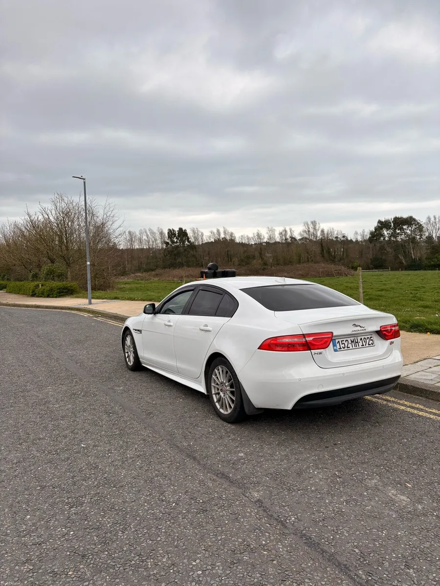 Jaguar XE R Sport - Image 4
