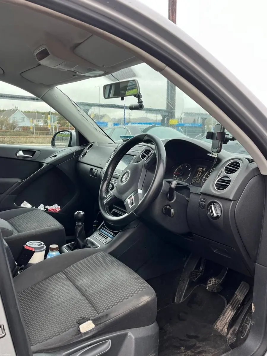 Volkswagen Tiguan 2011 - Image 3