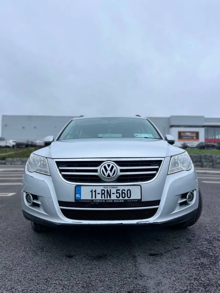 Volkswagen Tiguan 2011 - Image 2
