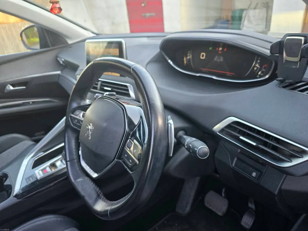 2018 Peugeot 3008 - Image 4