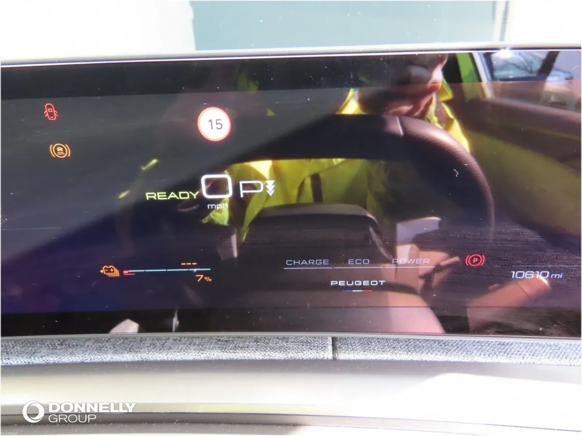 Peugeot 3008 E- Electric Estate GT - Image 2