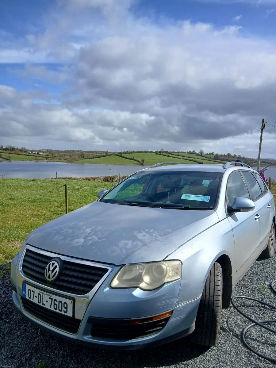 Volkswagen Passat 2007 - Image 2