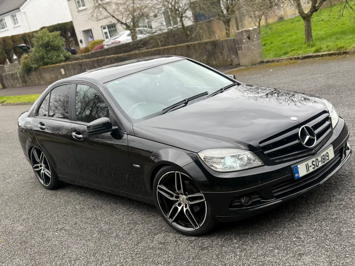 Mercedes-Benz C-Class /260k km / service - Image 2