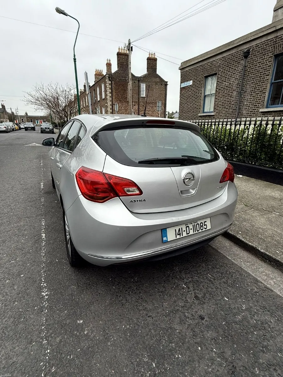 Opel Astra 2014 - Image 5