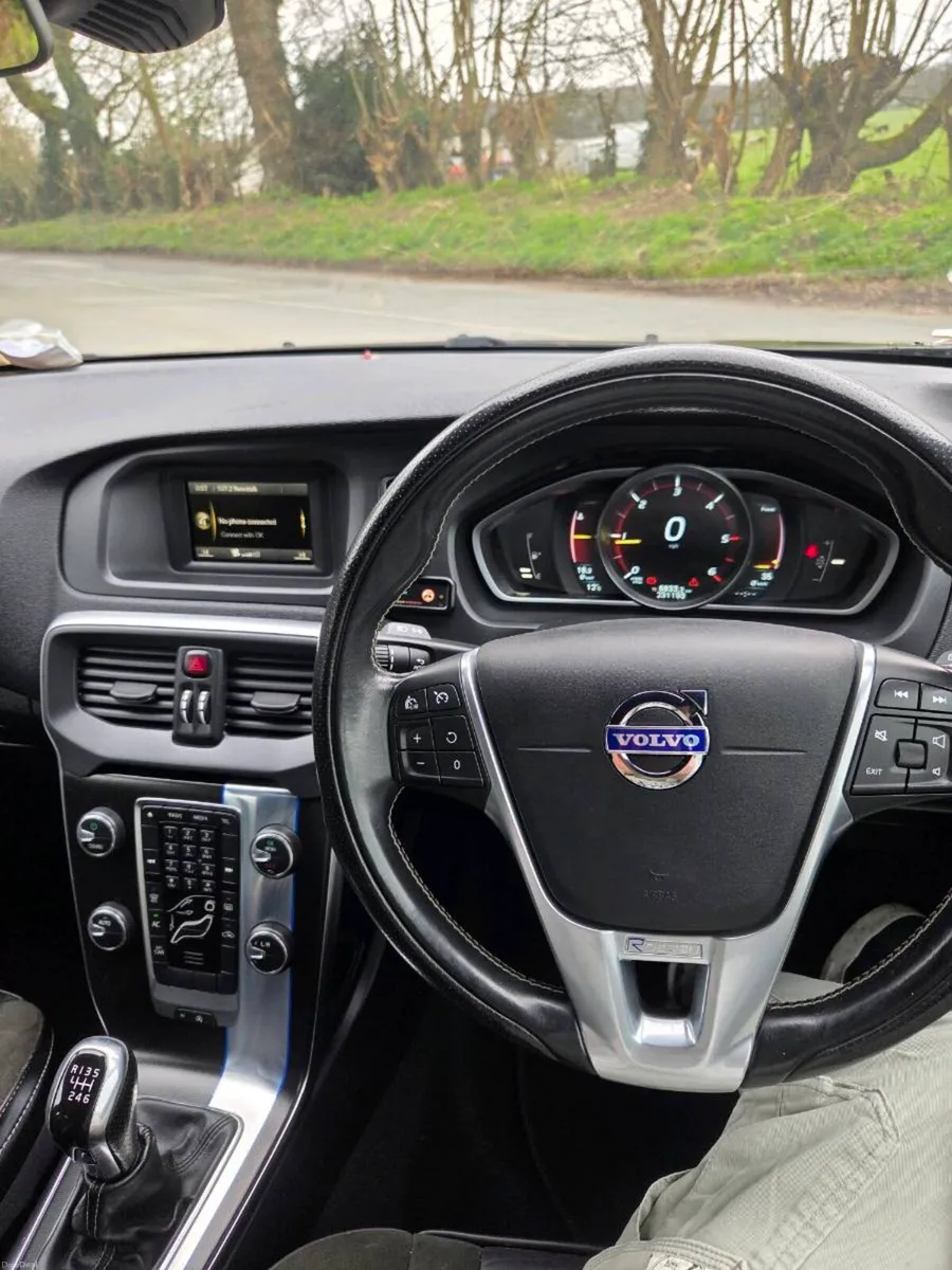 Volvo v40 R design - Image 6