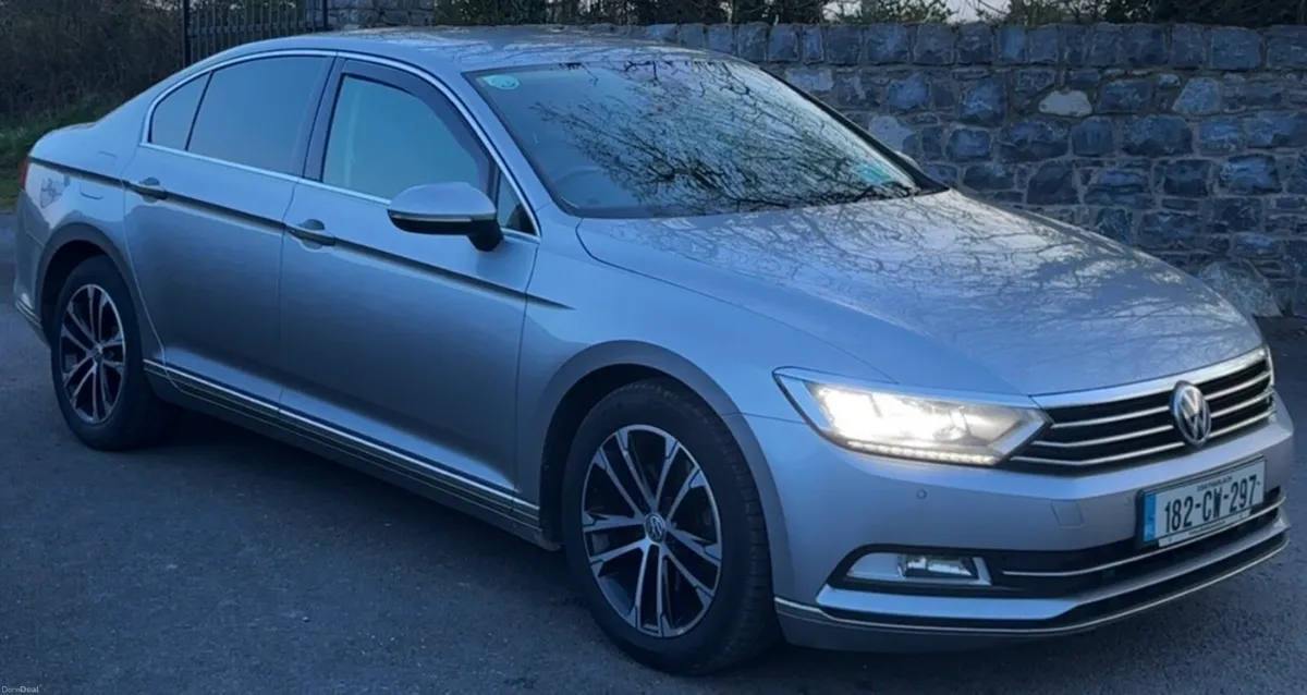 Volkswagen Passat - Image 1
