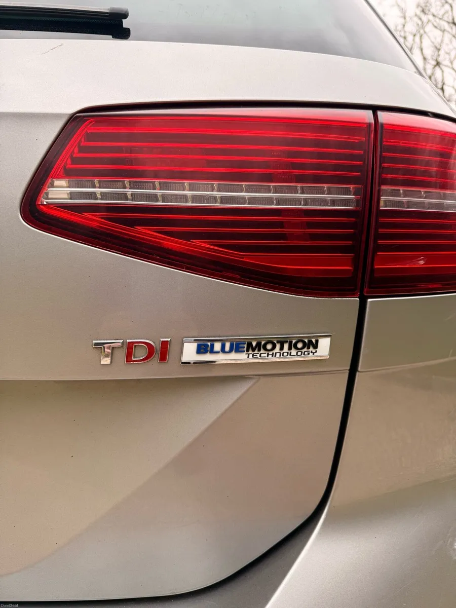 Volkswagen Passat Estate Auto - Image 3