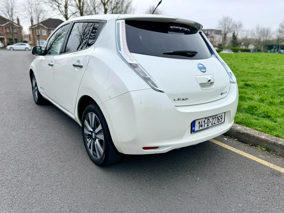 2014 Nissan Leaf SV Premium - Image 3