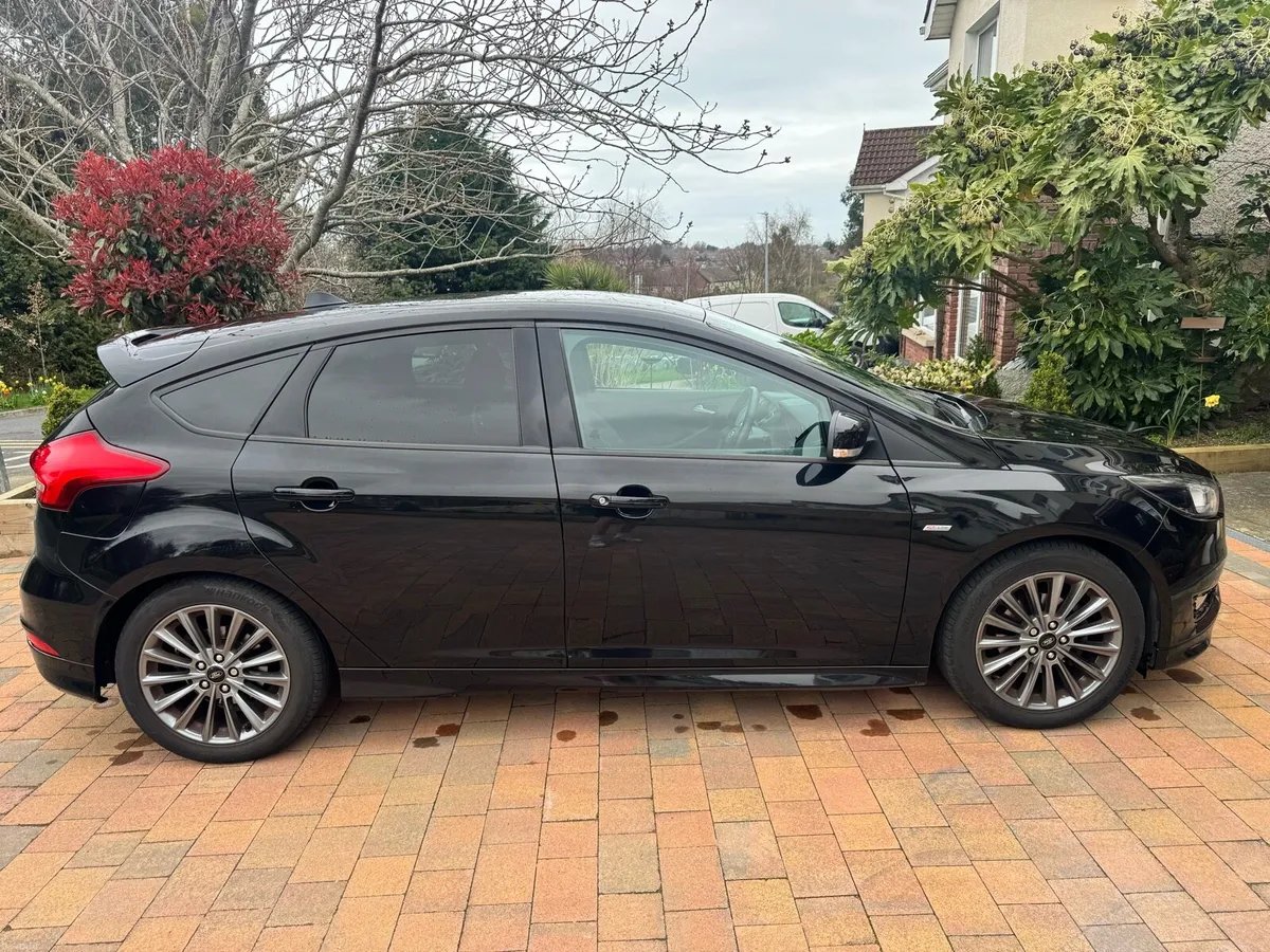 Ford Focus - Image 4