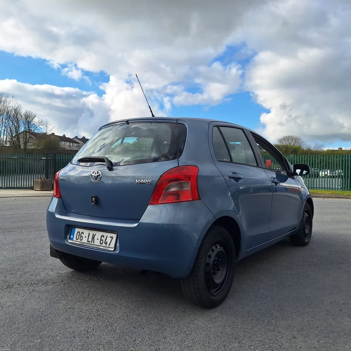 Toyota Yaris Fresh NCT 01/27 - Image 3