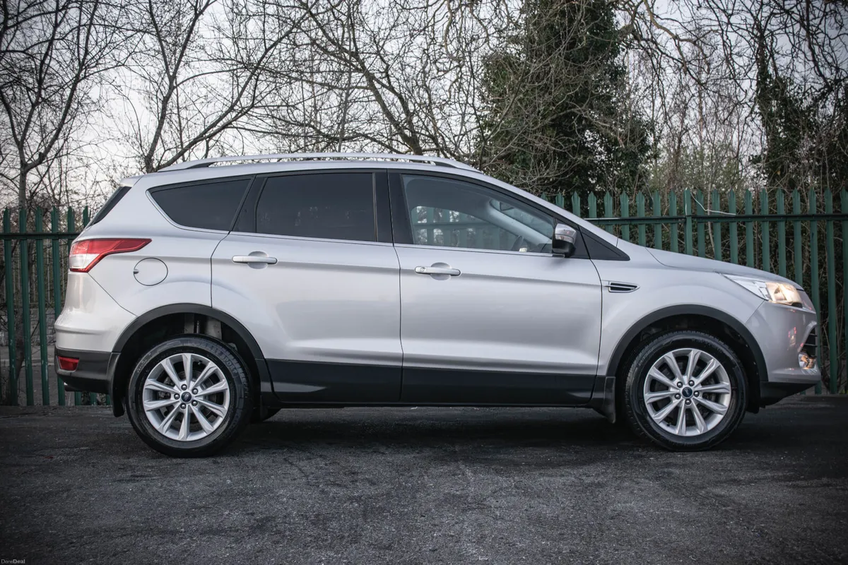 2016 Ford Kuga 2.0 TDCI Titanium * LOW MILEAGE* - Image 6