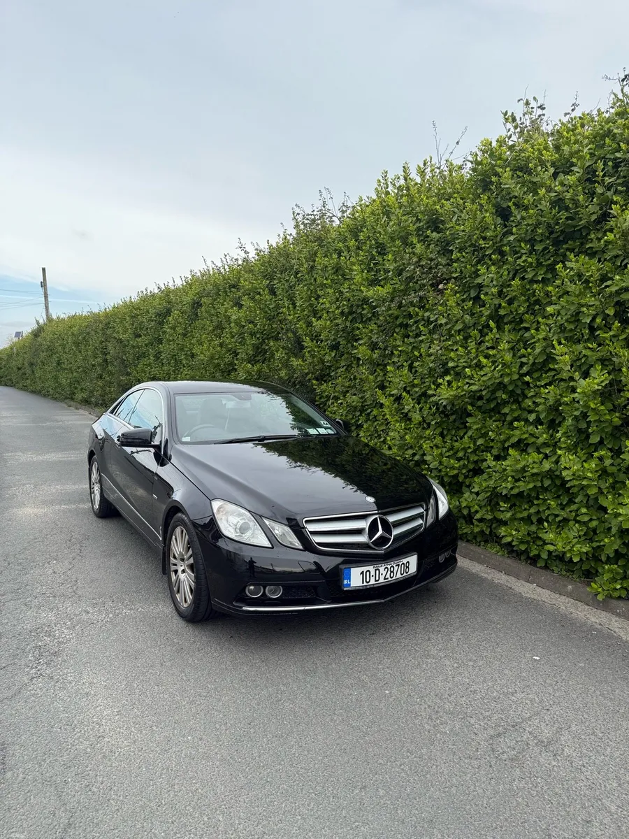 2010 Mercedes E220 coupe Low mileage - Image 4