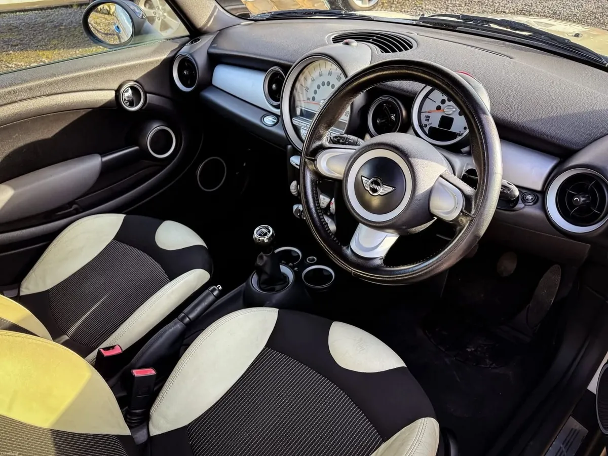 Mini Cooper 2009 - Image 3