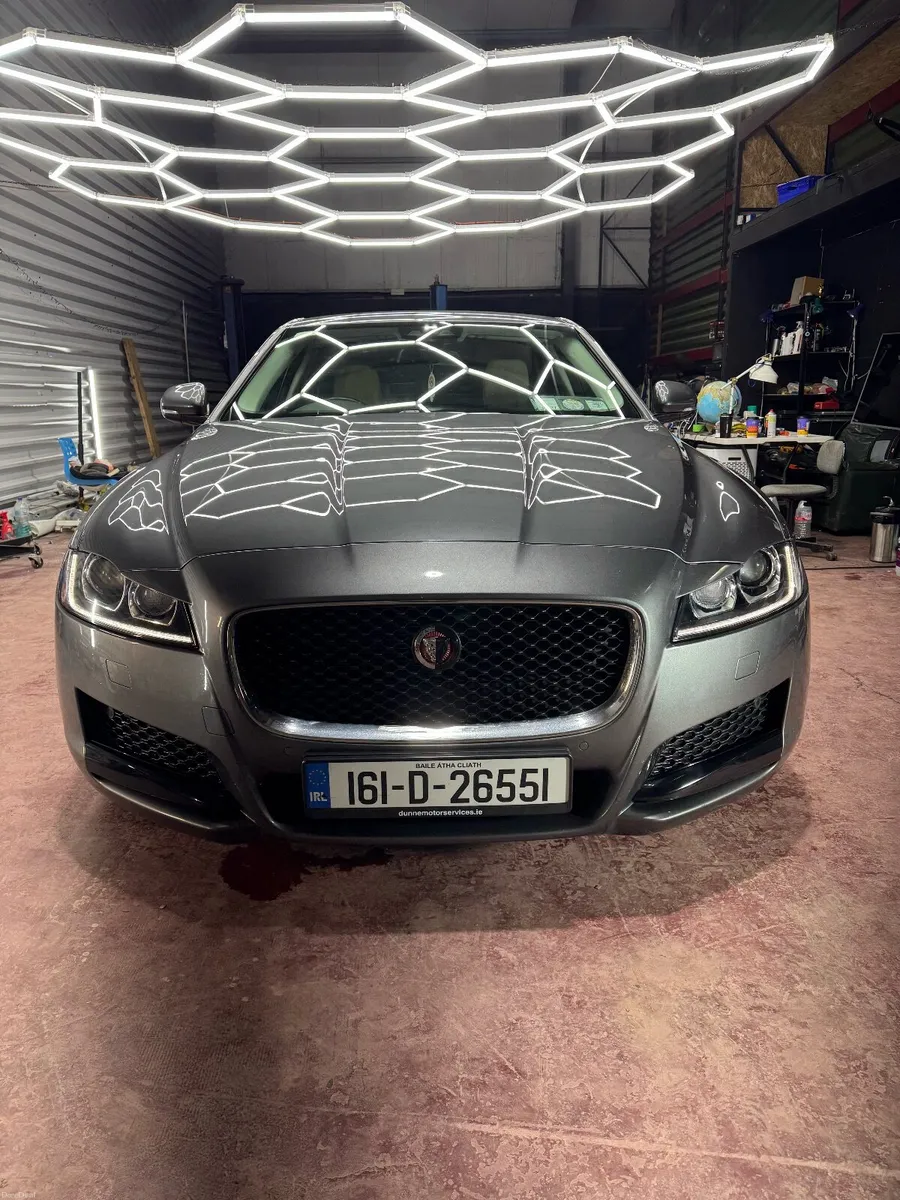 Jaguar XF Prestige - Image 1
