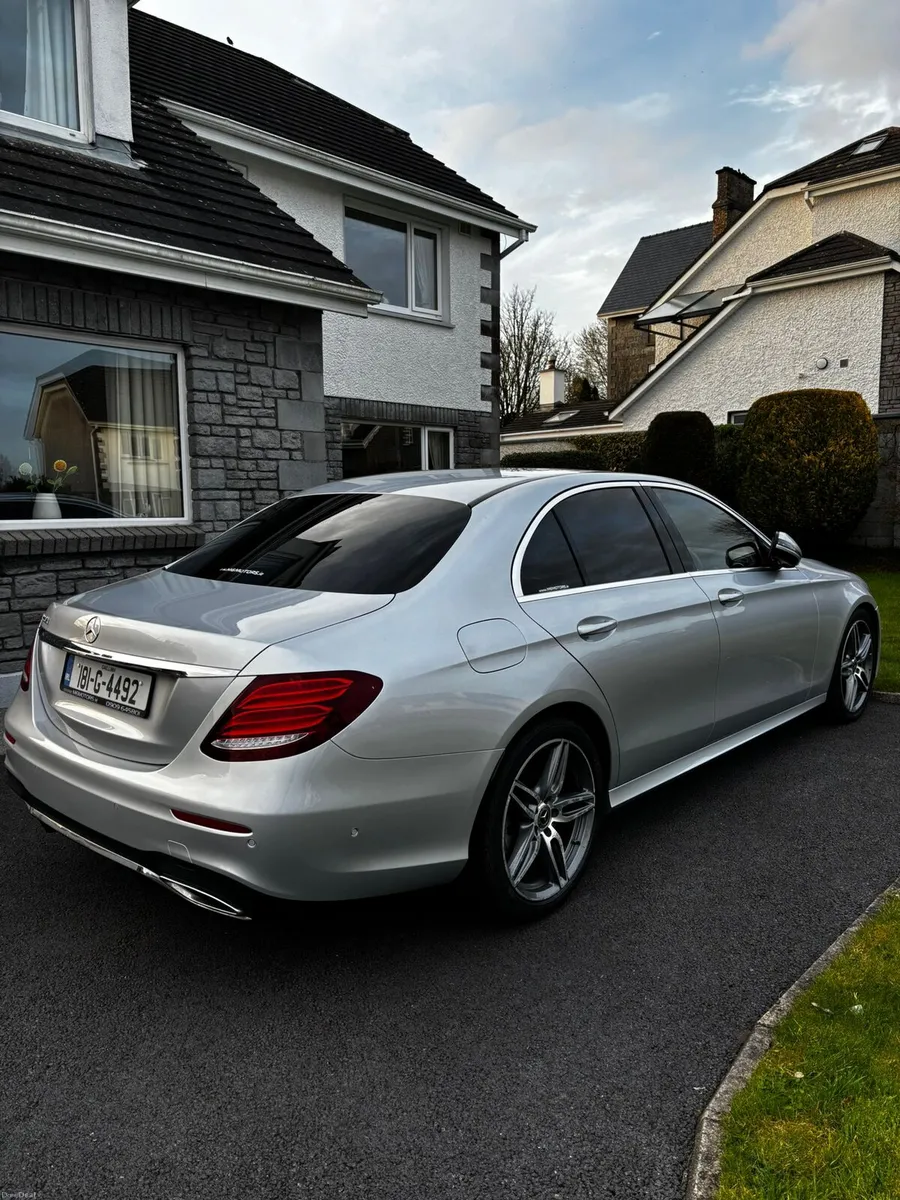 Mercedes Benz - Image 2