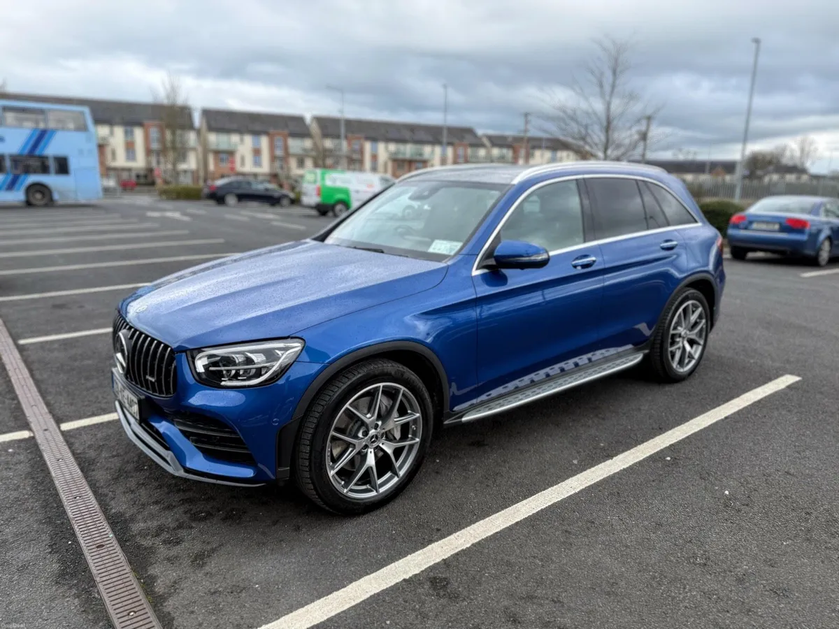 Mercedes-Benz GLC 300d AMG Premium Plus (2023) - Image 1