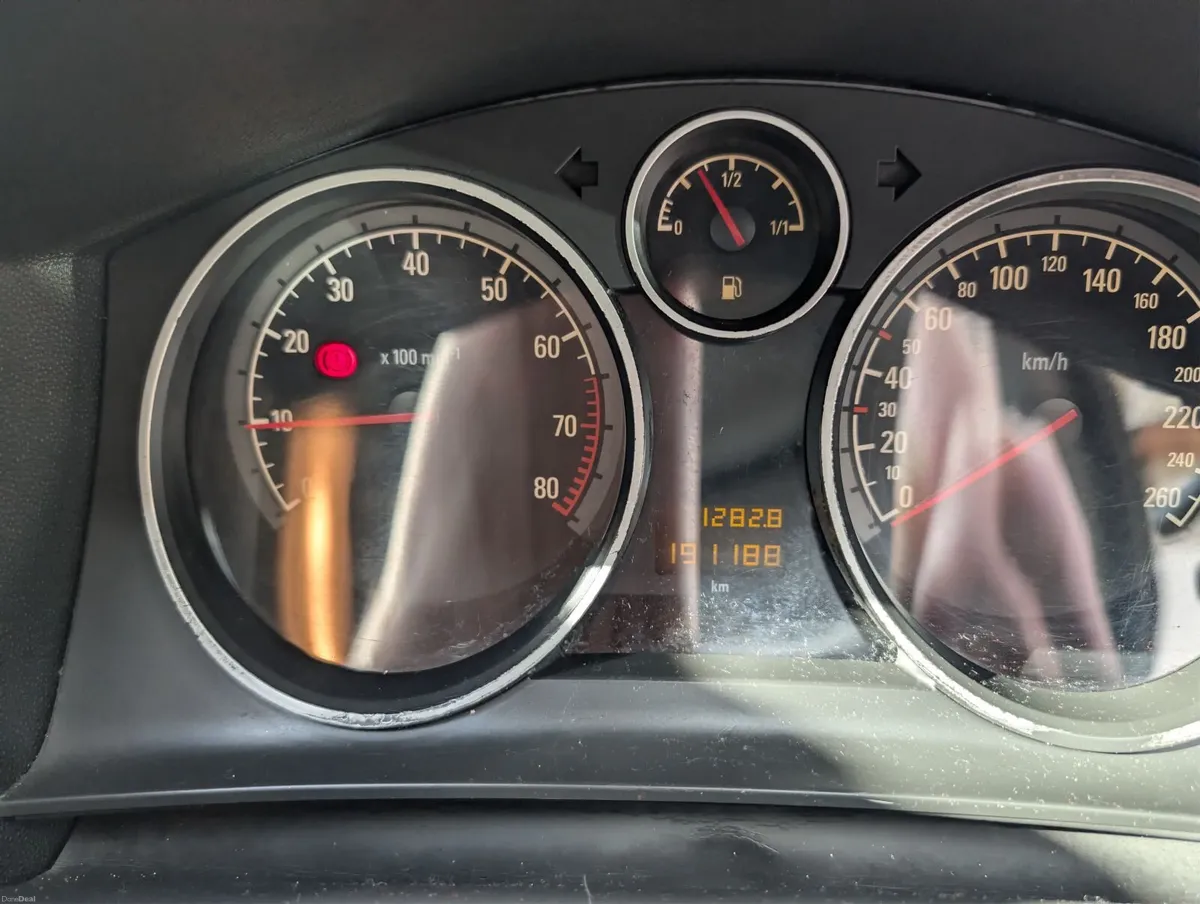 Opel Astra 2007 - Image 2