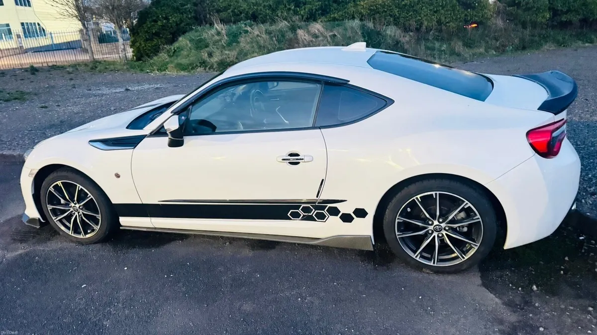 Toyota GT86 2017 - Image 5