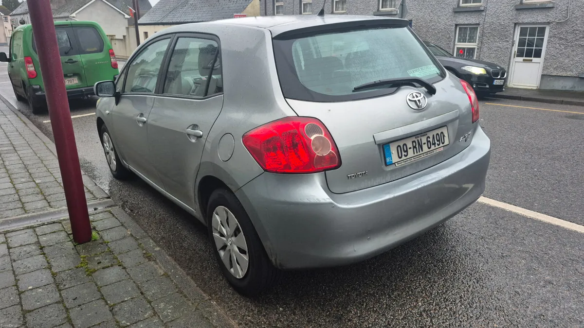 Toyota Auris 2009 1.3 New Nct Android - Image 2