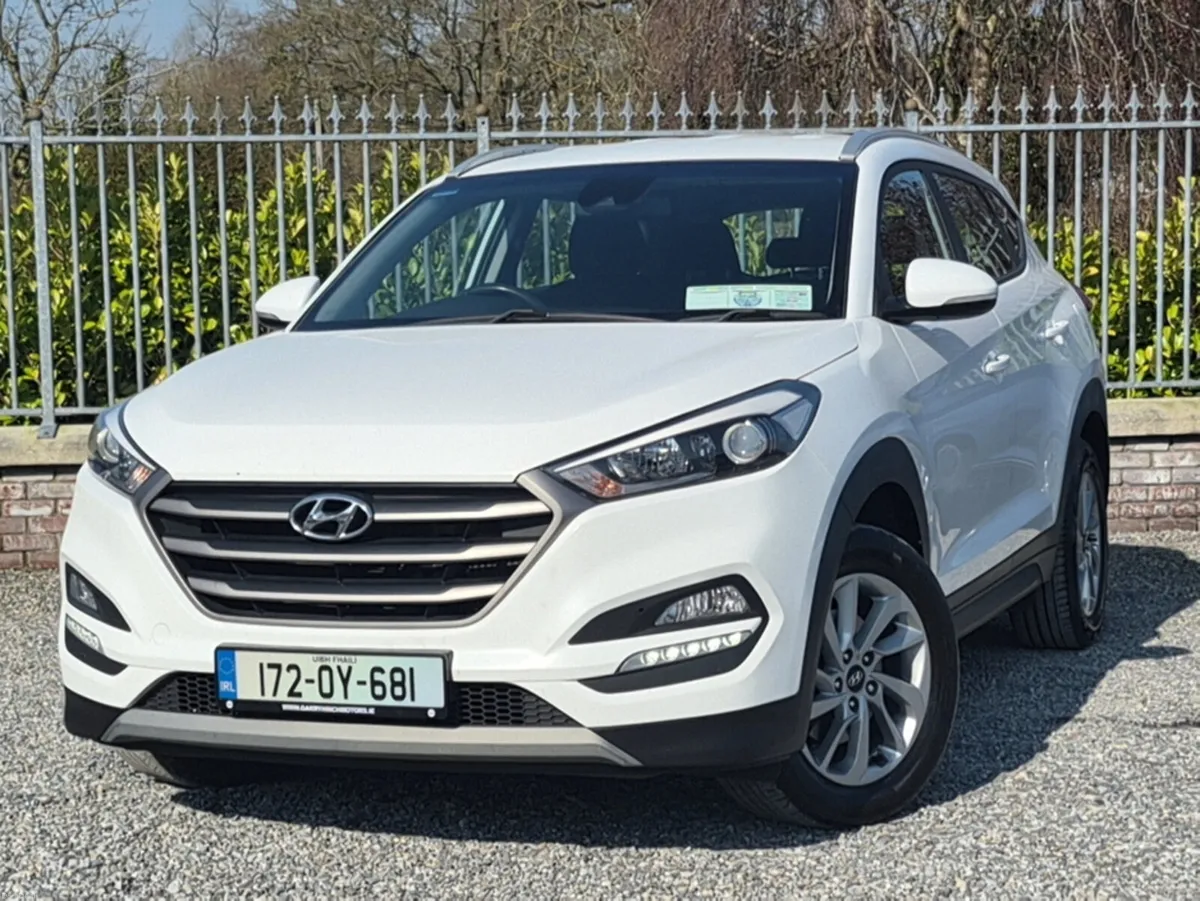 Hyundai Tucson Executive Model 1.7 Diesel with Sat - Image 2