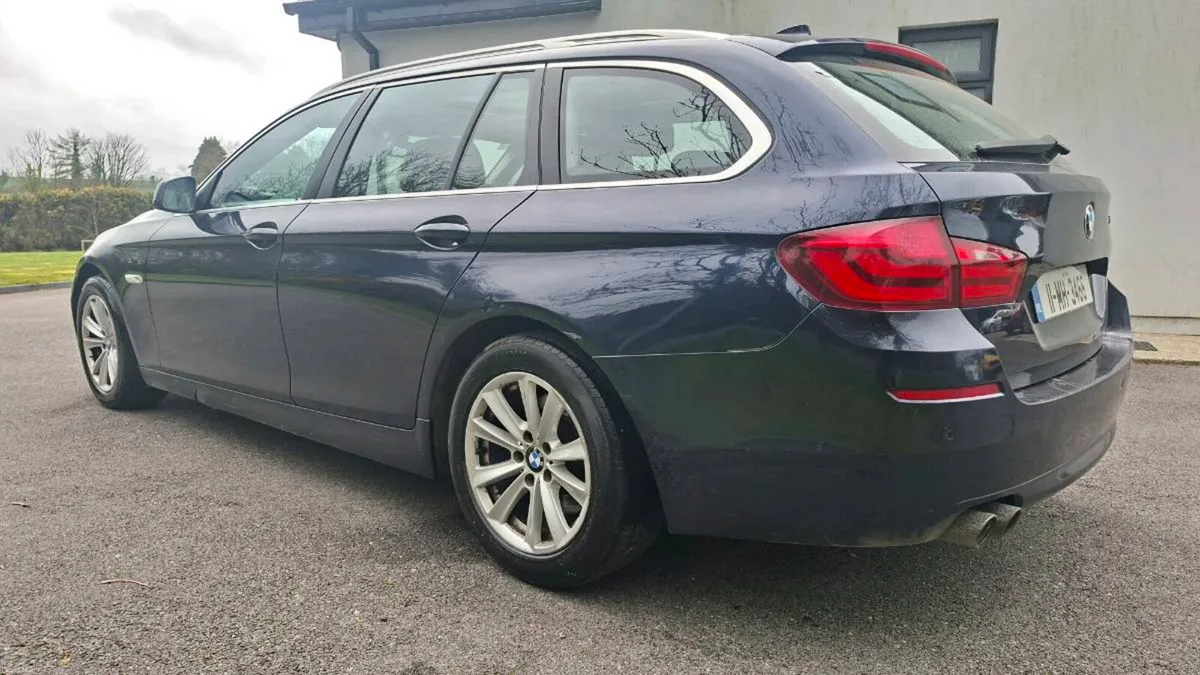 BMW 520i Estate - Image 3