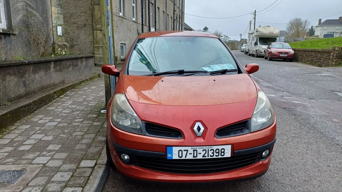 Renault Clio 2007 with fresh NCT (Exp.: 03.2027) - Image 1