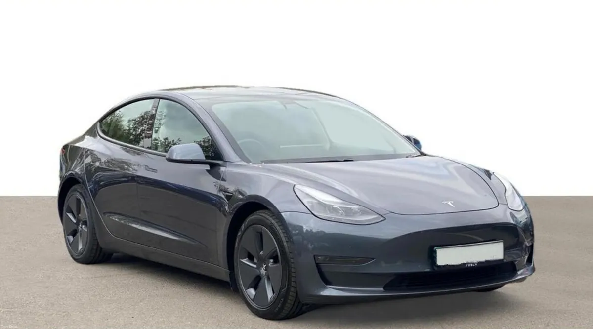 212 Tesla Model 3 Long Range - Image 1