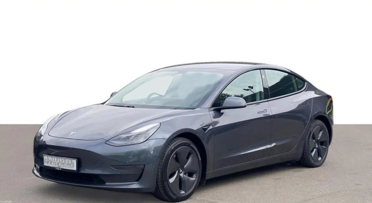 212 Tesla Model 3 Long Range - Image 3