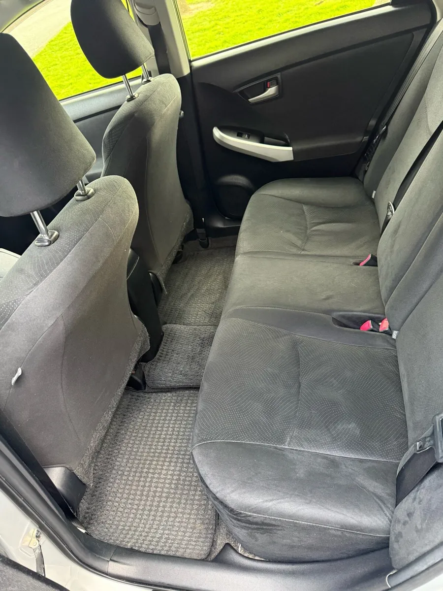 Toyota Prius 2016 Hybrid - Image 5