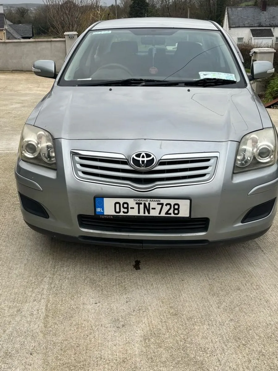 2009 Toyota Avensis - Image 1