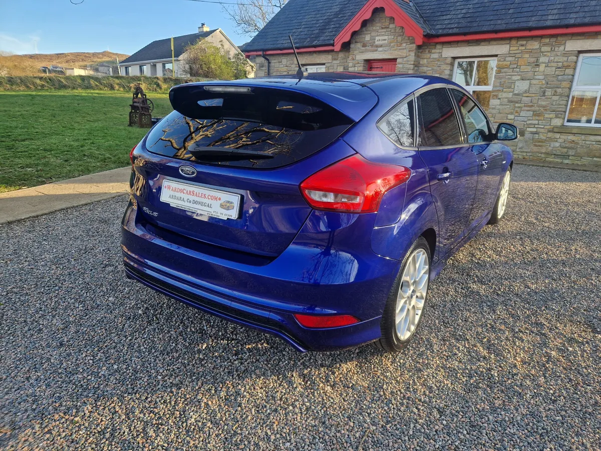 Ford Focus 2017 - Image 2