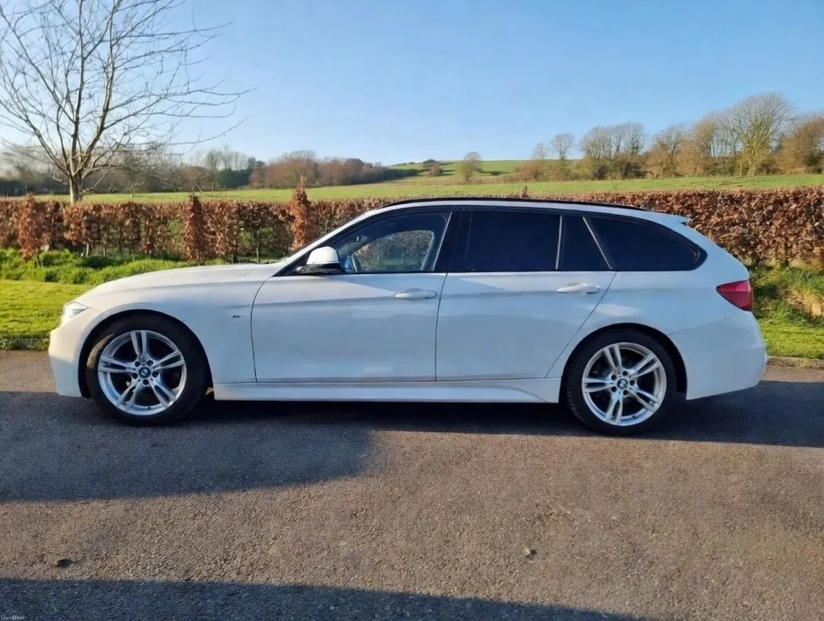BMW 3-Series 2016 - Image 2