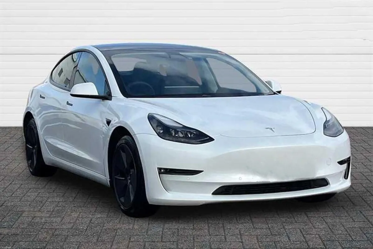 231 Tesla Model 3 Long Range - Image 1