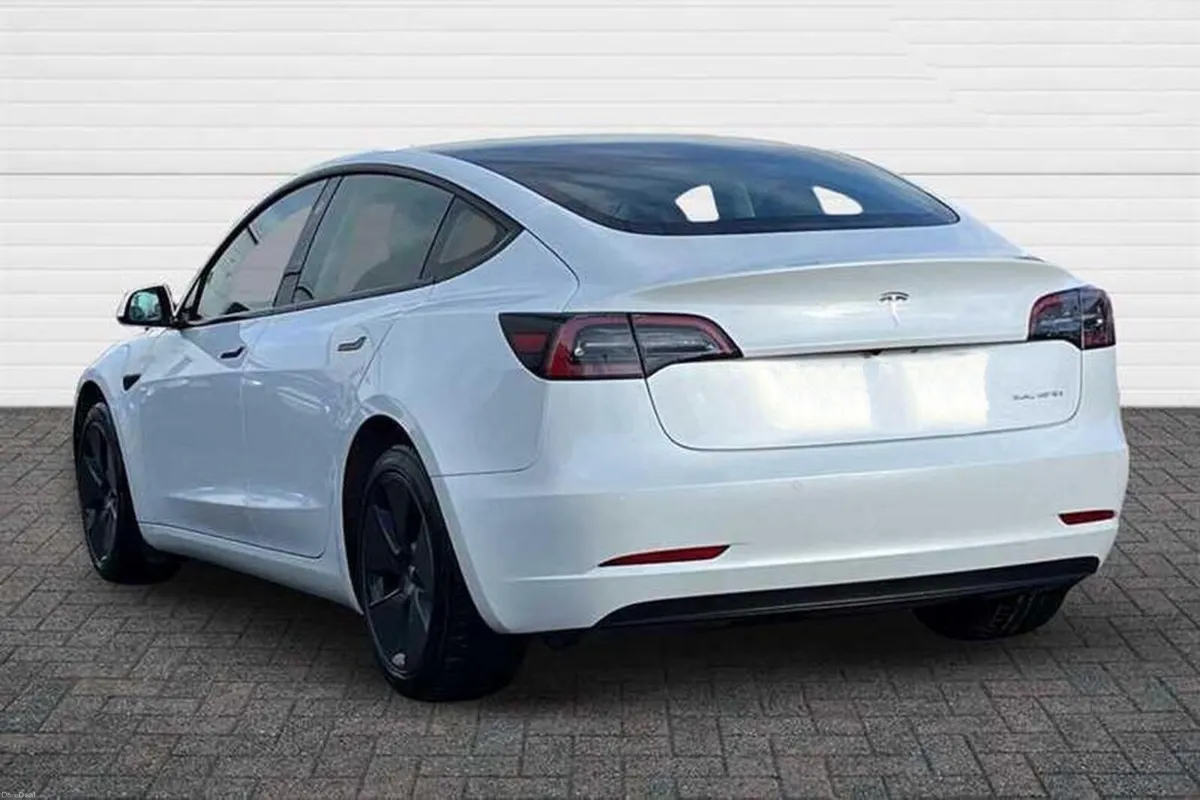 231 Tesla Model 3 Long Range - Image 4