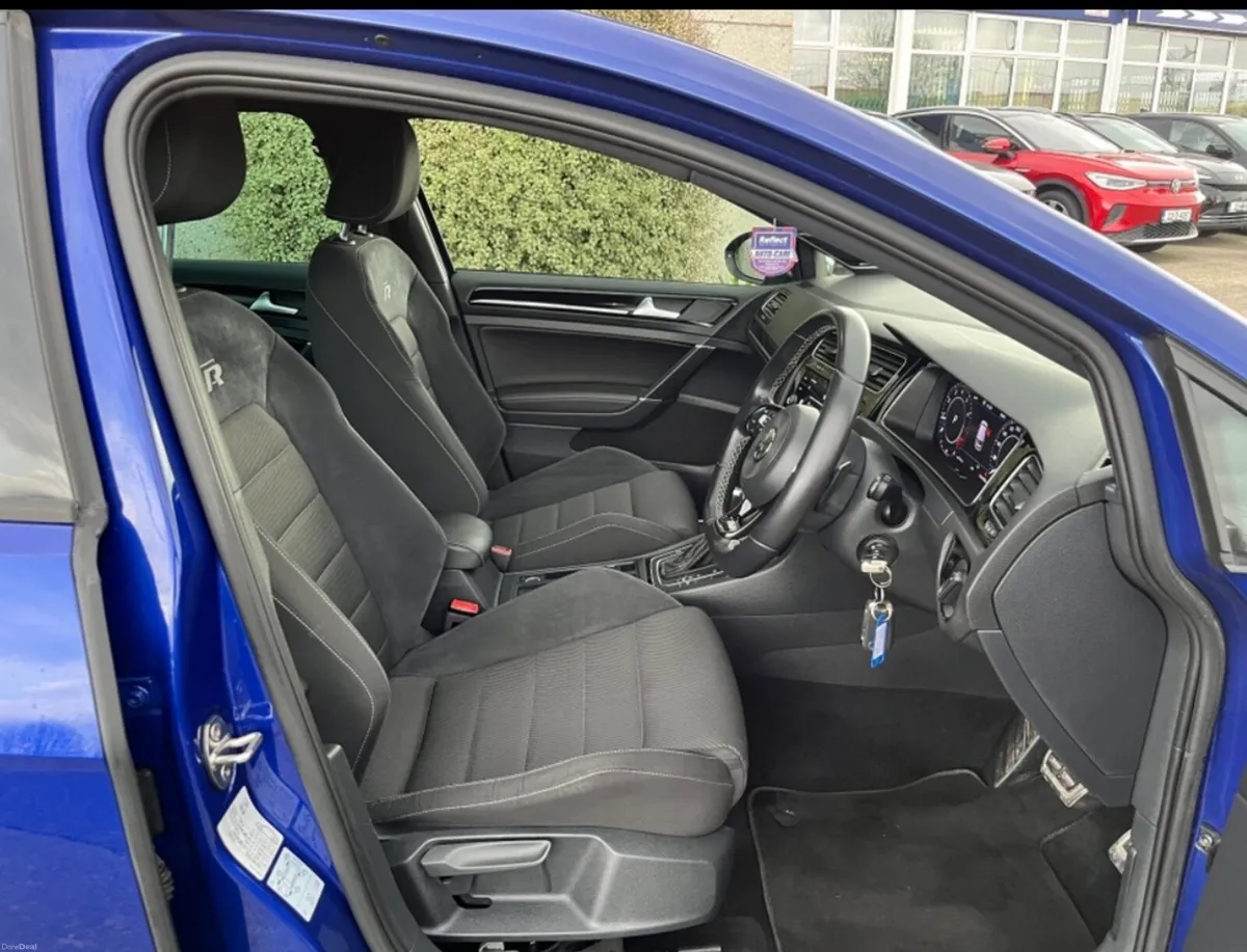 2018 Golf R - Image 4