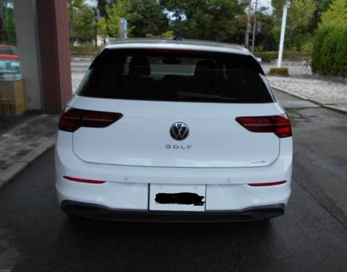 Vw Golf 2022 Automatic,1.0 petrol, LIKE NEW - Image 4