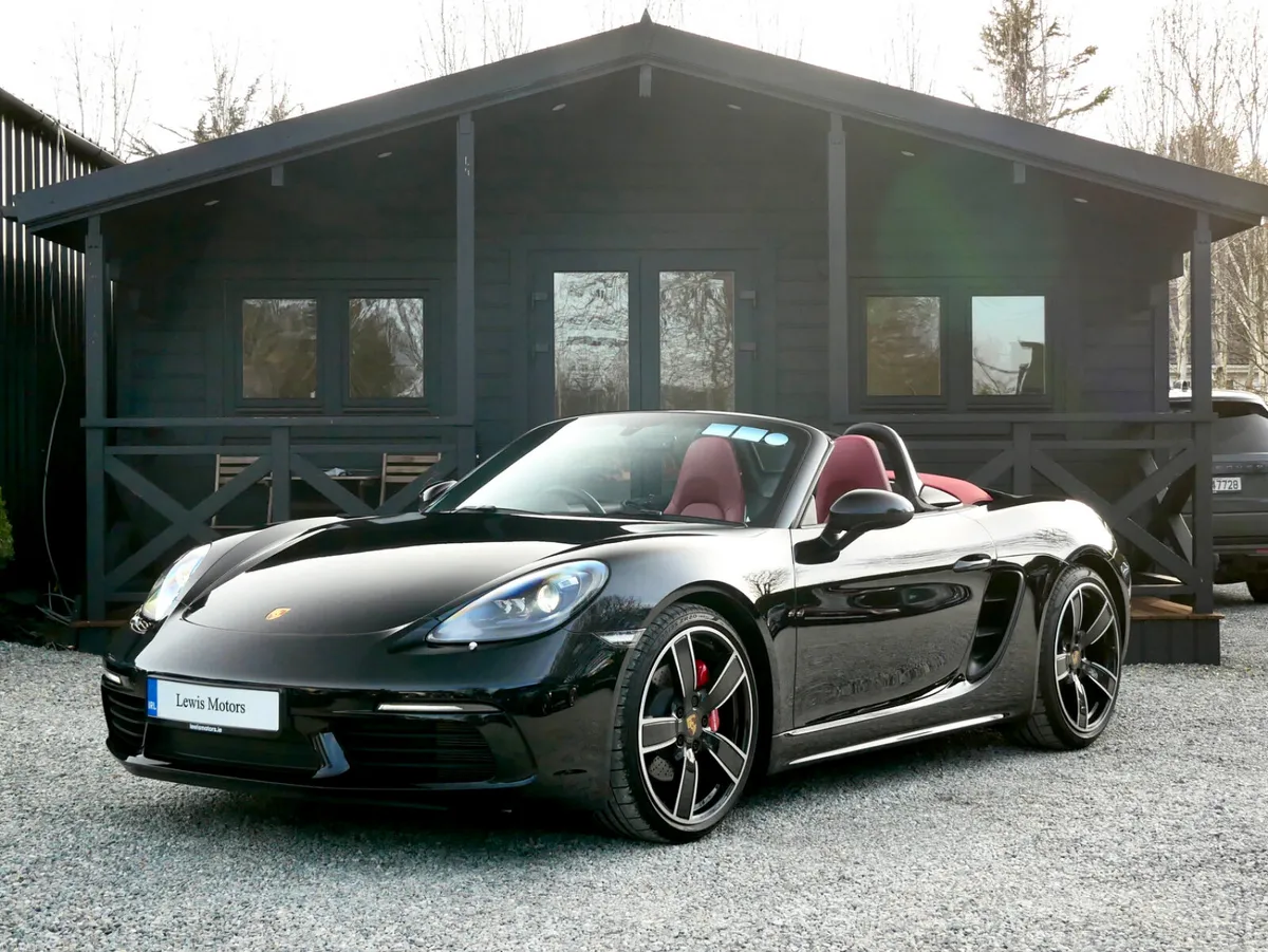 2026 Porsche 718 Boxster S - Image 3