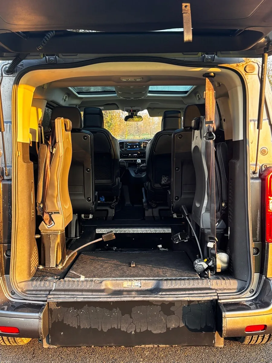 Peugeot 6 Seat plus Wheelchair WAV - Image 4