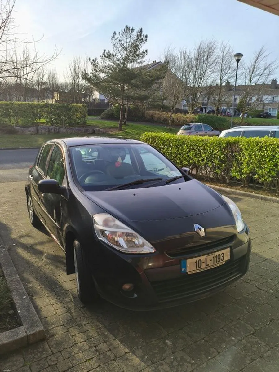 2010 Renault Clio - Image 1