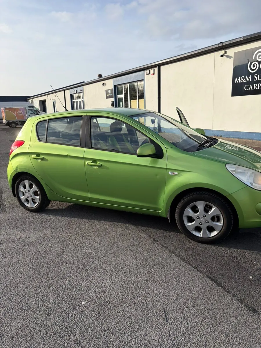 Hyundai i20 2009 - Image 1