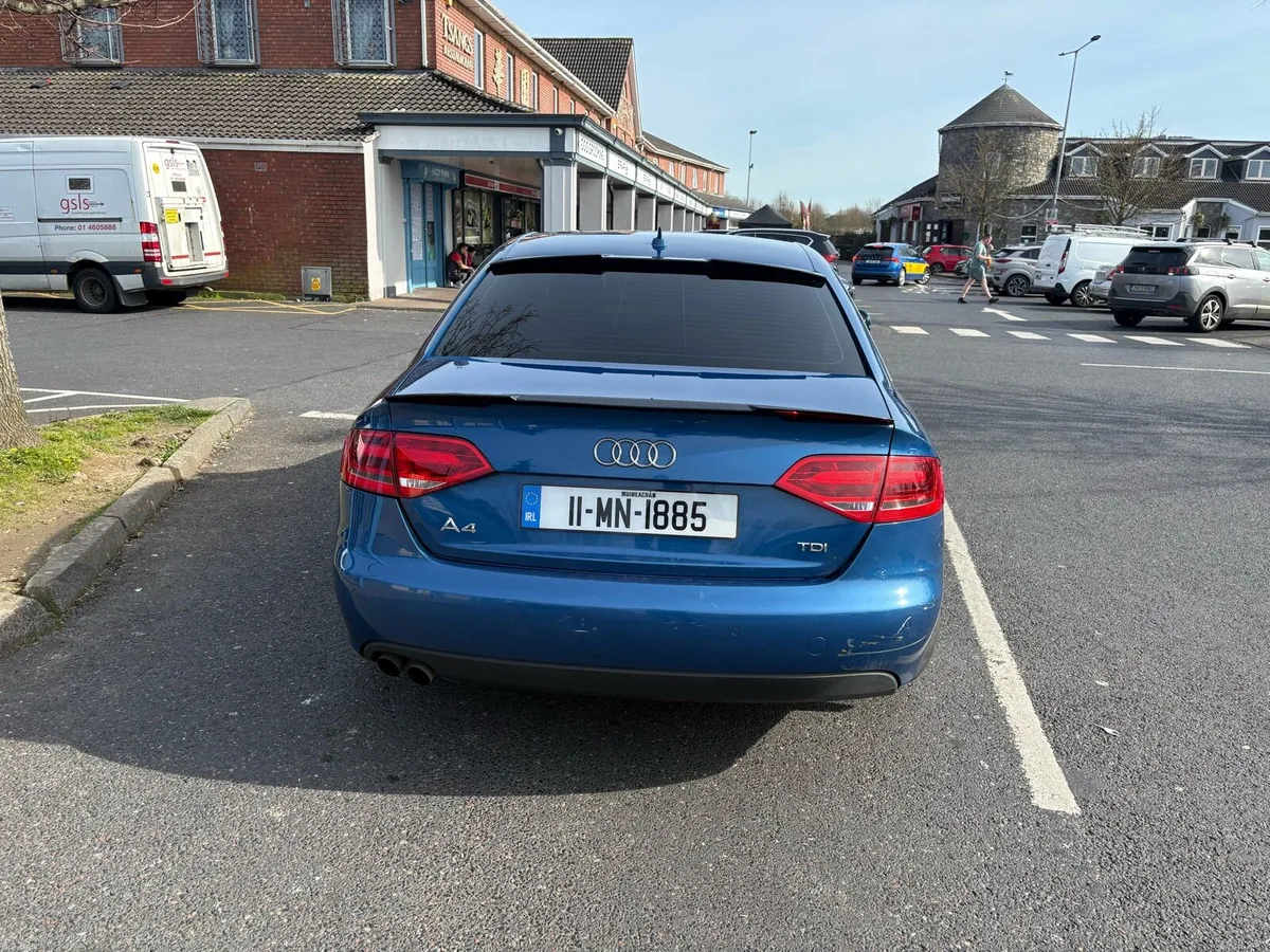 2011 Audi A4 - Image 3