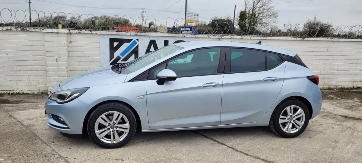 182 OPEL Astra 1.6 TECH LINE - Image 4