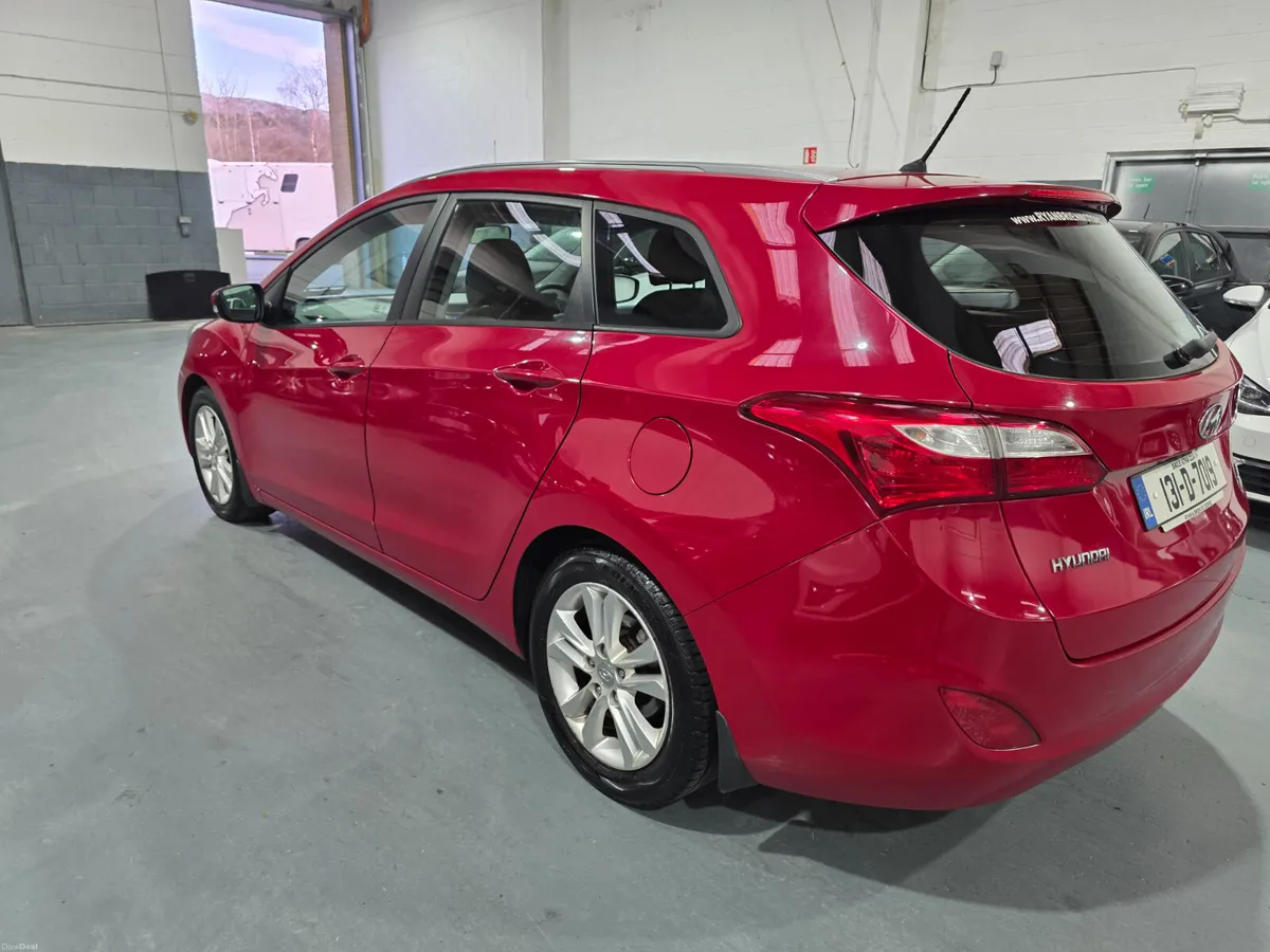 Hyundai i30 2013 Diesel Manual Estate - Image 4