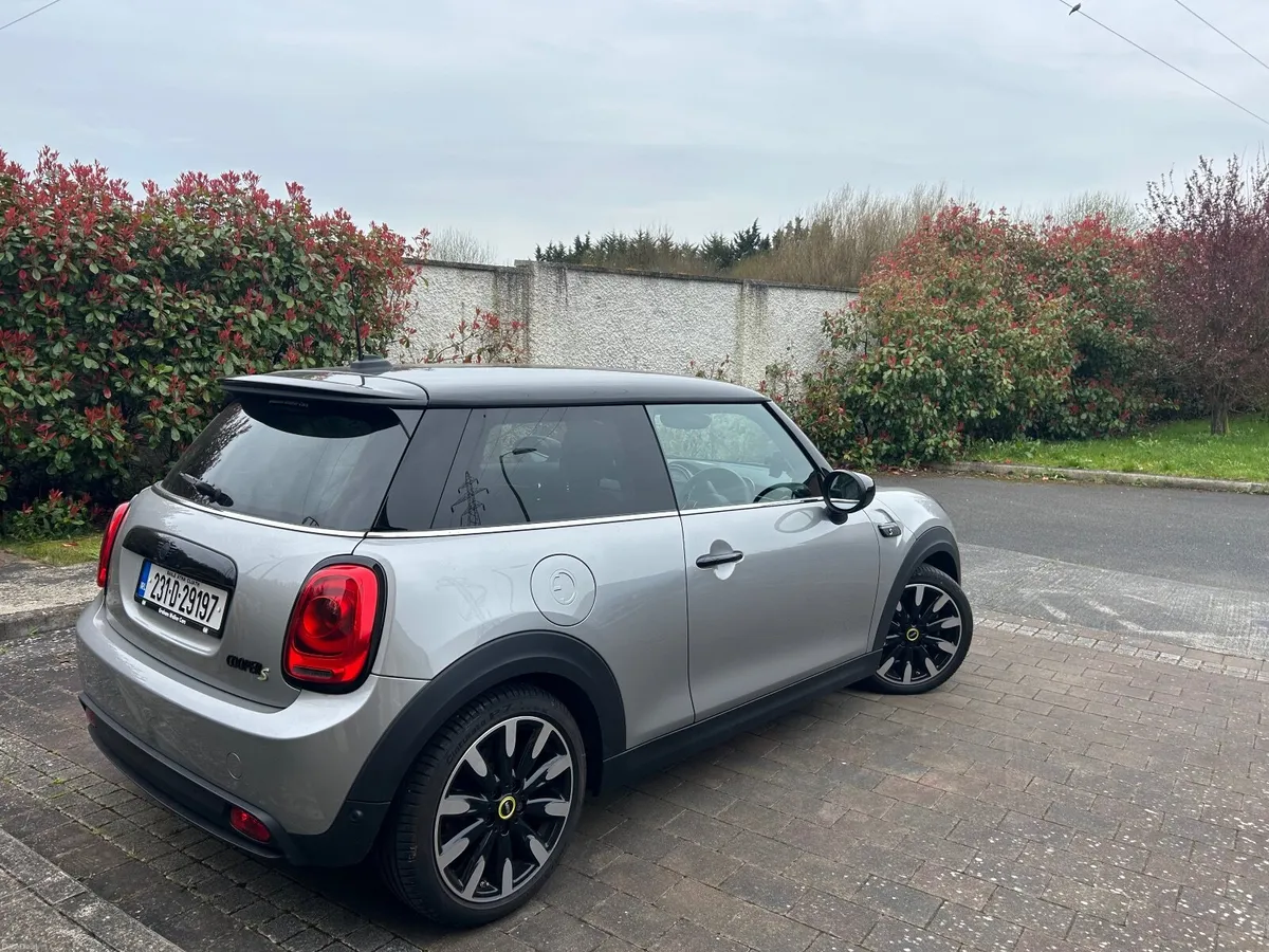 Mini Cooper 2023 - Image 4