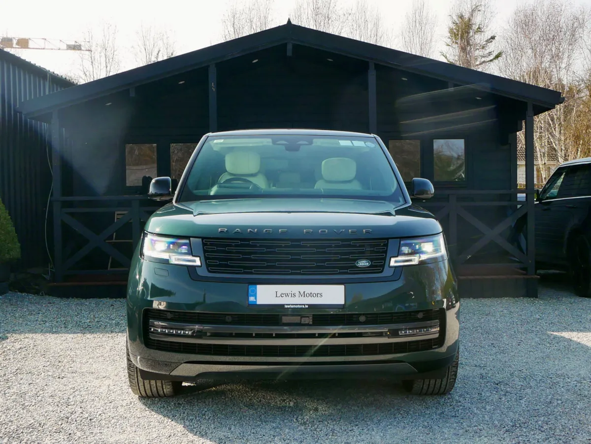 2025 Range Rover Autobiography - Image 2